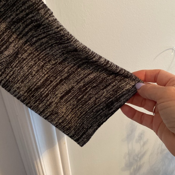 Asymmetrical Top-XL - Picture 6 of 10